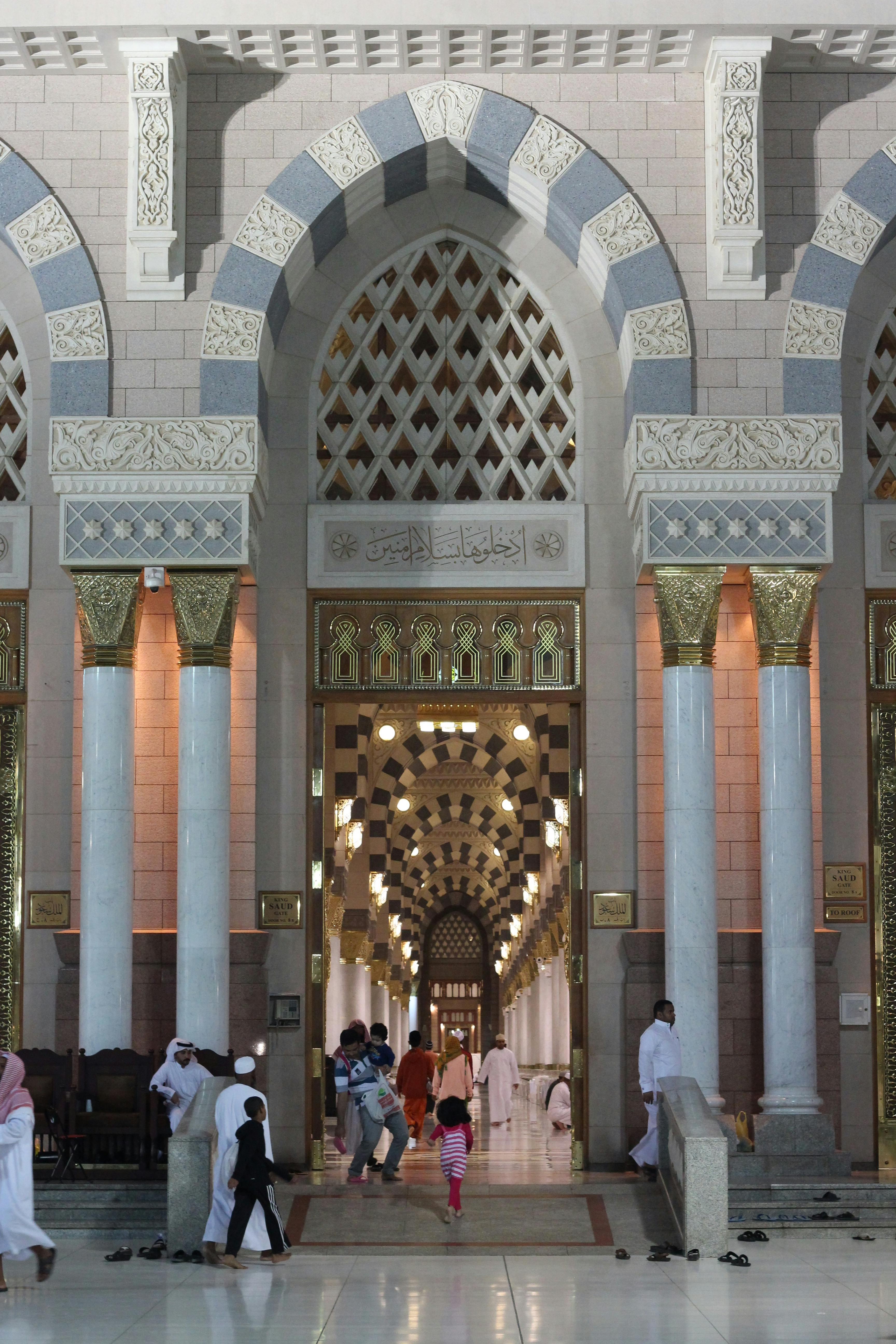 Pilgrims preparing for worship